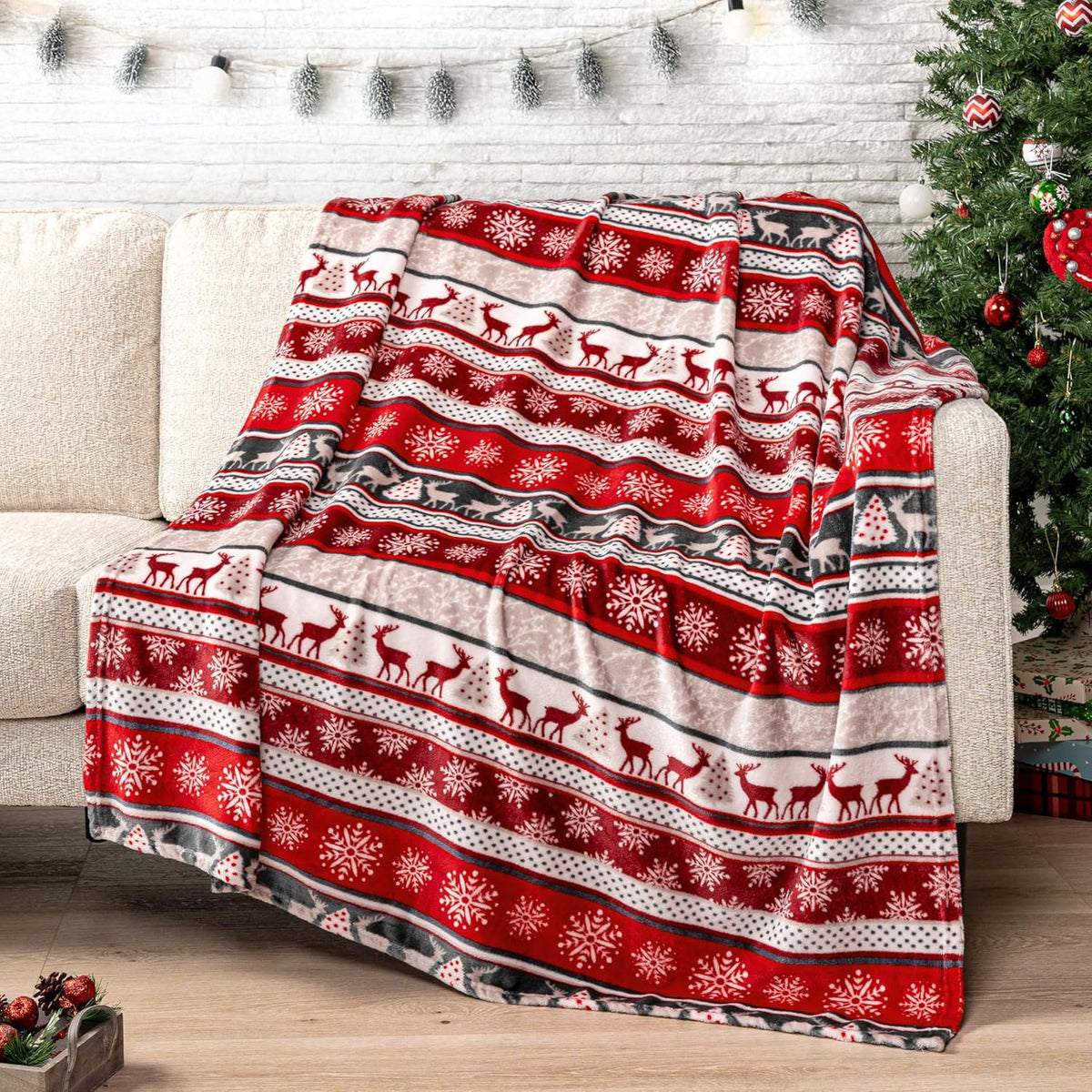 Christmas Reindeer Snowflake Throw Blanket, Red Winter Fleece 50X60